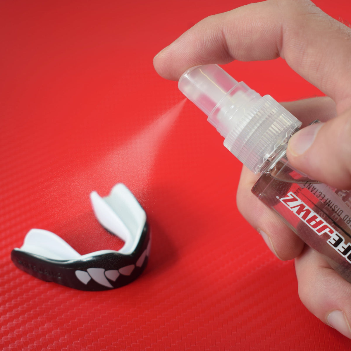 SAFEJAWZ MOUTHGUARD ANTI-MICROBIAL GUM SHIELD CLEANER DISINFECTANT SPRAY 50ml - DUO GEAR UK
